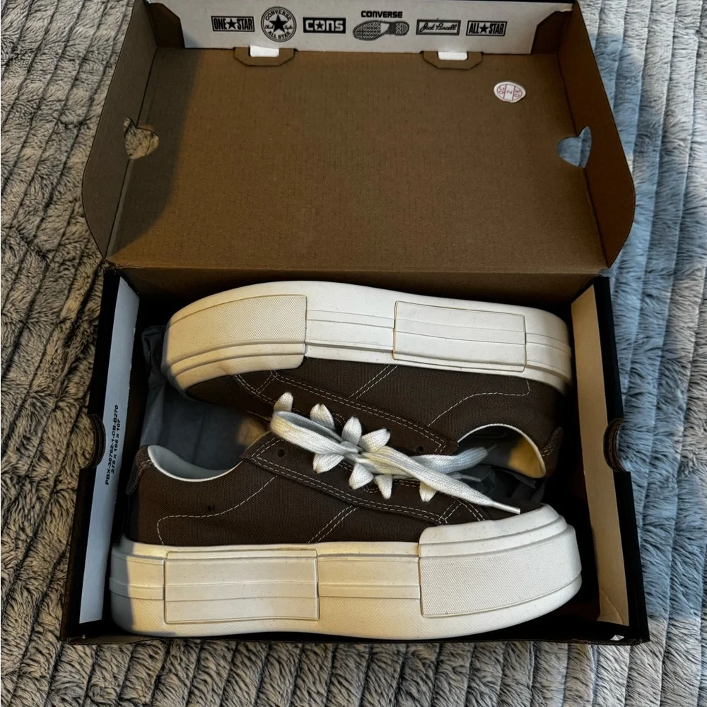 Converse Women’s Brown and White Sneakers - Picture 3 of 4